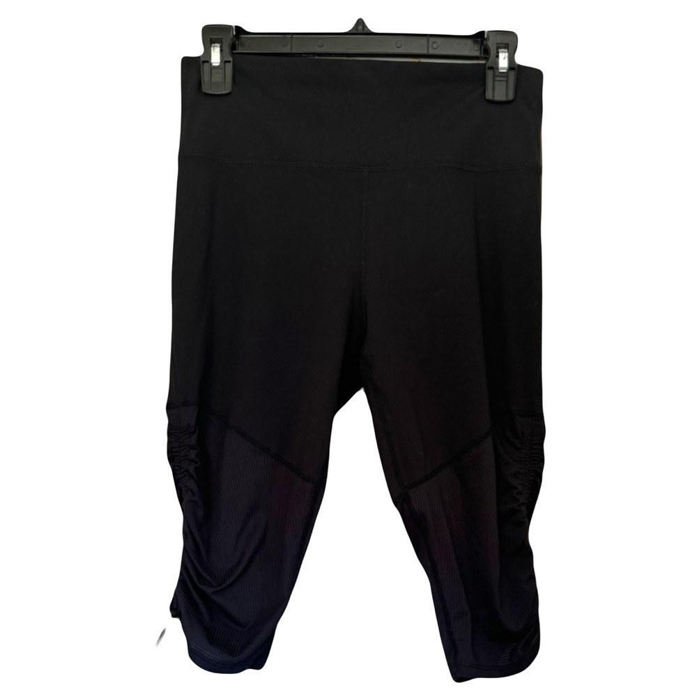 FABLETICS womens black scrunch leg cropped athletic leggings